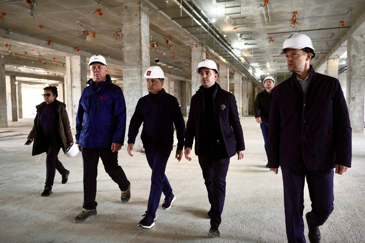 Андрей Воробьев на площадке Балашихинской больницы август 2025